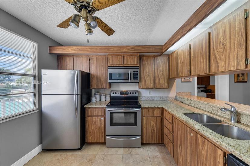 Picture of 6025 Balboa Cir # 204, Boca Raton FL 33433