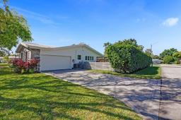 Picture of 13800 SW 72Nd Ct, Palmetto Bay, FL 33158