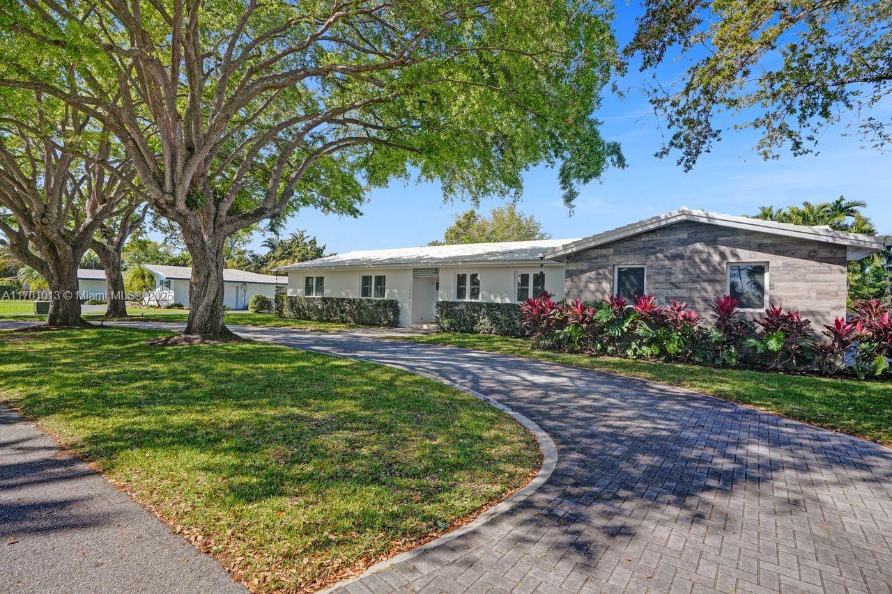 Picture of 13800 SW 72Nd Ct, Palmetto Bay, FL 33158