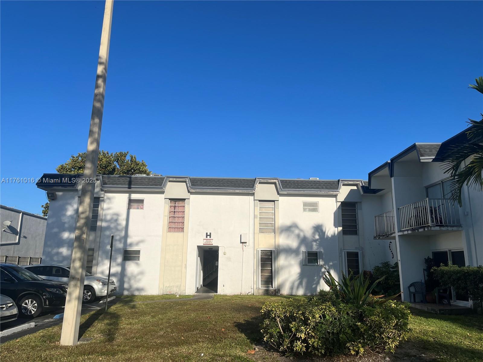 Picture of 7215 SW 94Th Pl # H7, Miami, FL 33173