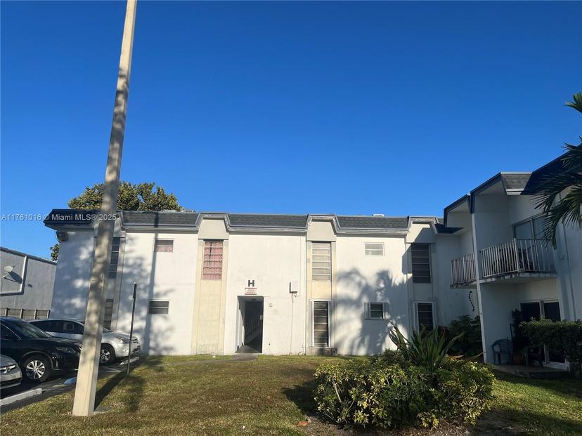 Picture of 7215 SW 94Th Pl # H7, Miami FL 33173