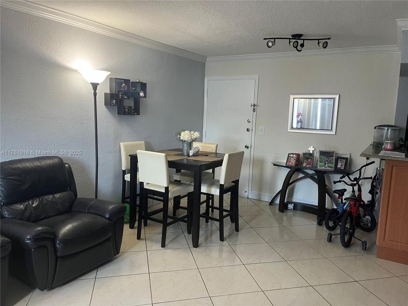 Picture of 7215 SW 94Th Pl # H7, Miami FL 33173