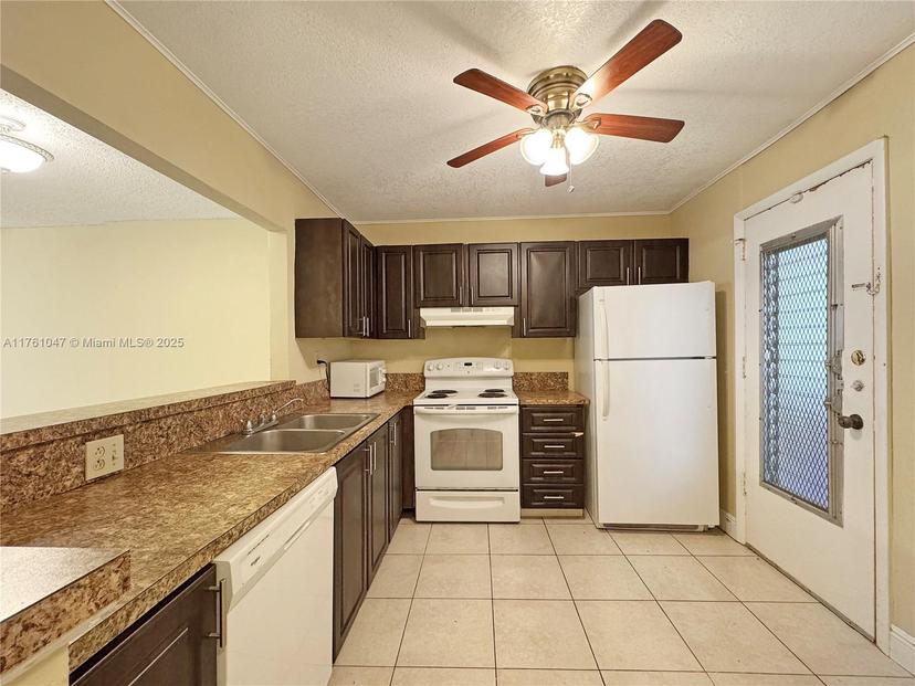 Picture of 410 NW 68Th Ave # 207, Plantation FL 33317