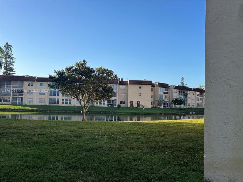Picture of 8881 Sunrise Lakes Blvd # 108, Sunrise FL 33322