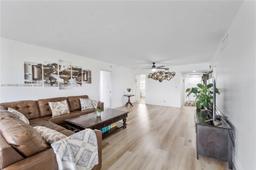 Picture of 804 Cypress Grove Ln # 308, Pompano Beach, FL 33069
