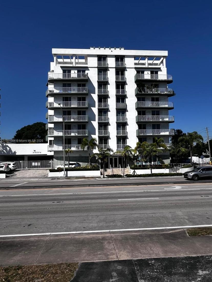 Picture of 2550 SW 27Th Ave # 304, Miami FL 33133
