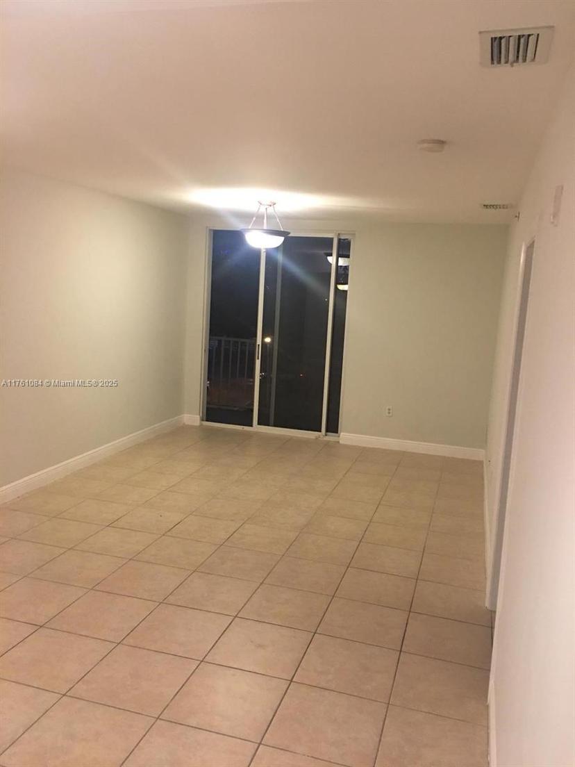 Picture of 2550 SW 27Th Ave # 304, Miami FL 33133