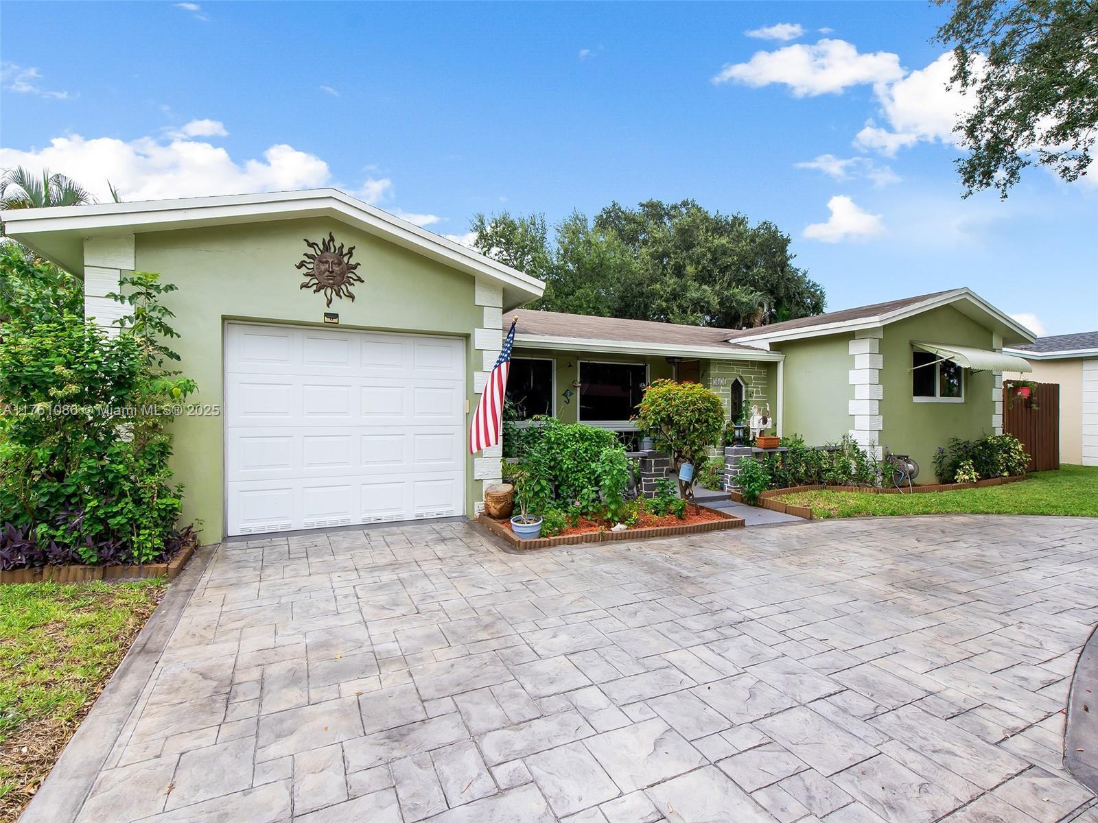 Picture of 5421 Buchanan St, Hollywood, FL 33021