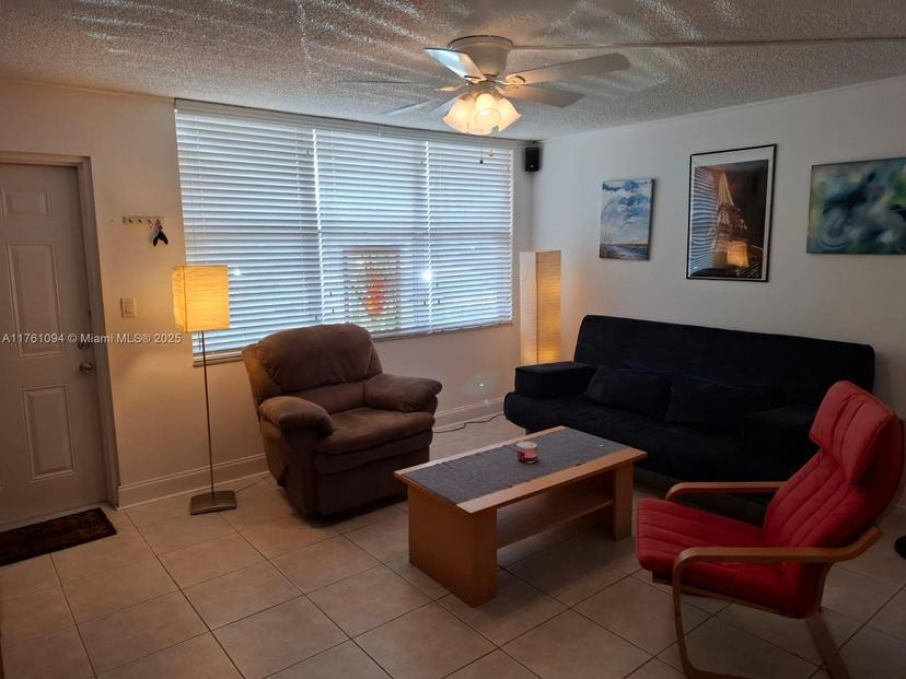 Picture of 9081 Sunrise Lakes # 105, Sunrise FL 33322