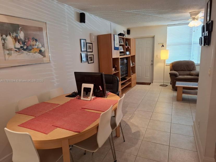 Picture of 9081 Sunrise Lakes # 105, Sunrise FL 33322