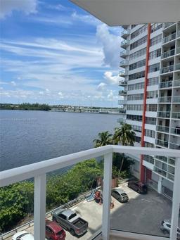 Picture of 1301 NE Miami Gardens Dr # 626W, Miami, FL 33179