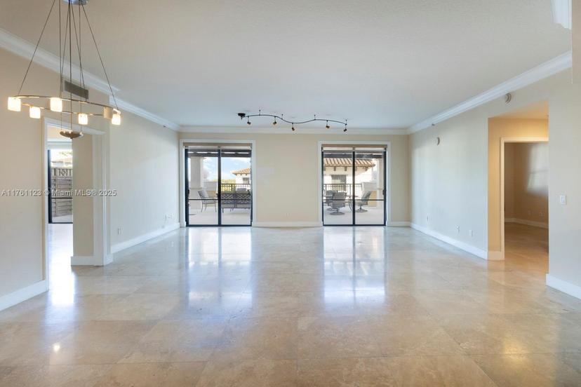 Picture of 8390 SW 72Nd Ave # 609, Miami FL 33143