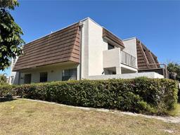 Picture of 1501 NW 90Th Way # 1501, Pembroke Pines, FL 33024
