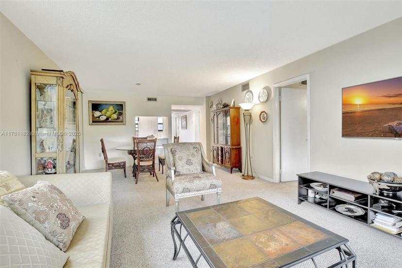 Picture of 1001 Colony Point Cir # 514, Pembroke Pines FL 33026