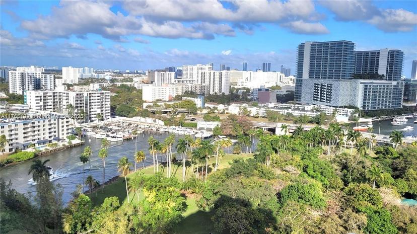 Picture of 1871 NW S River Dr # 1807, Miami FL 33125