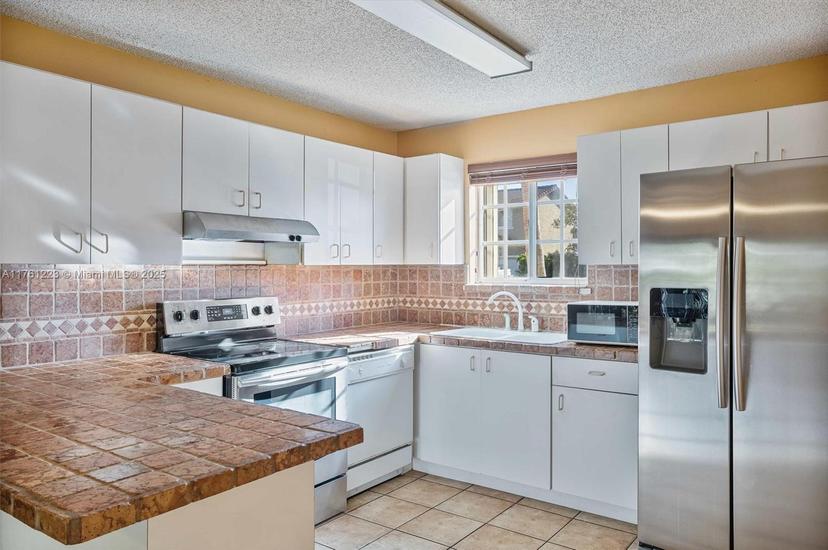 Picture of 18124 SW 154Th Ave, Miami FL 33187