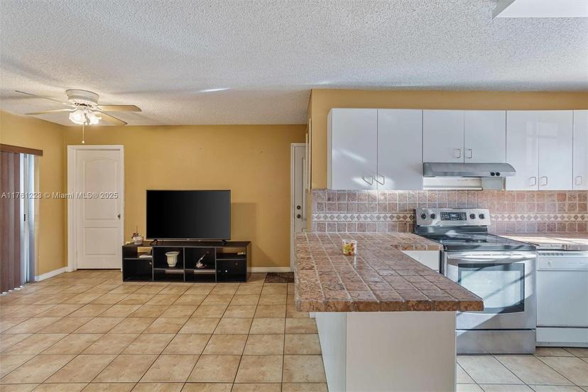 Picture of 18124 SW 154Th Ave, Miami FL 33187