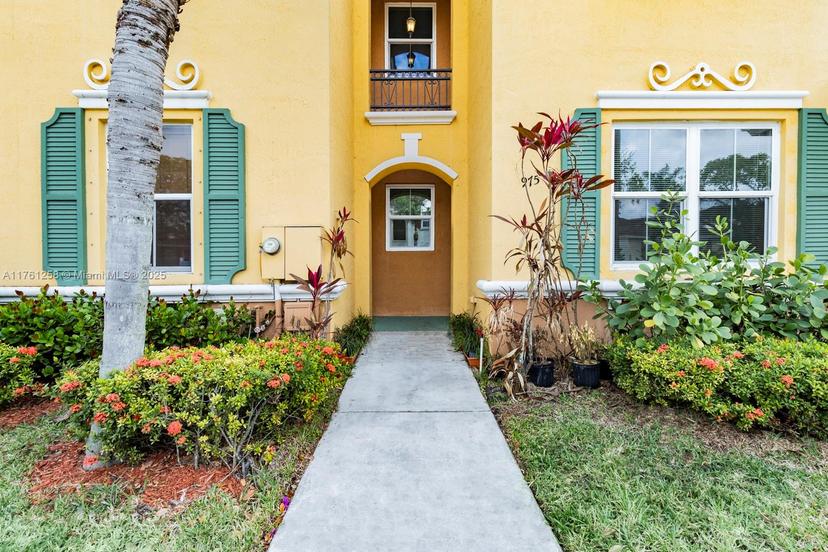 Picture of 975 NE 42Nd Pl, Homestead FL 33033