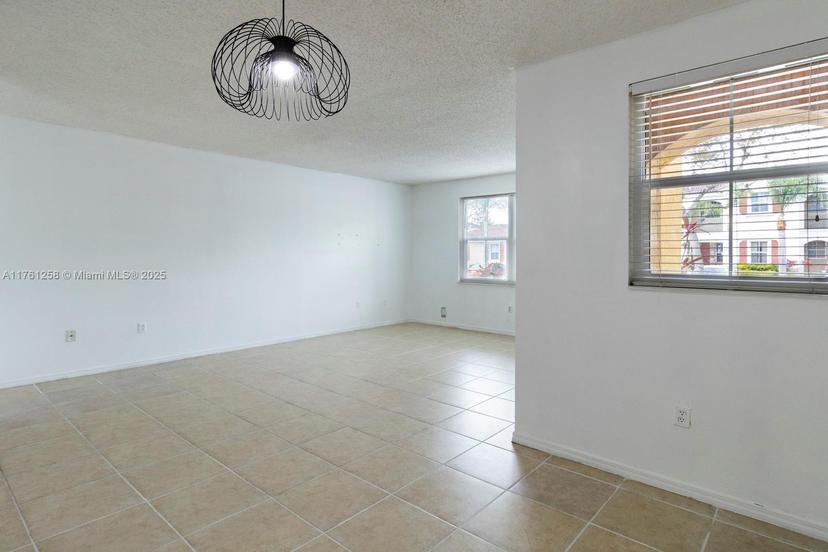 Picture of 975 NE 42Nd Pl, Homestead FL 33033