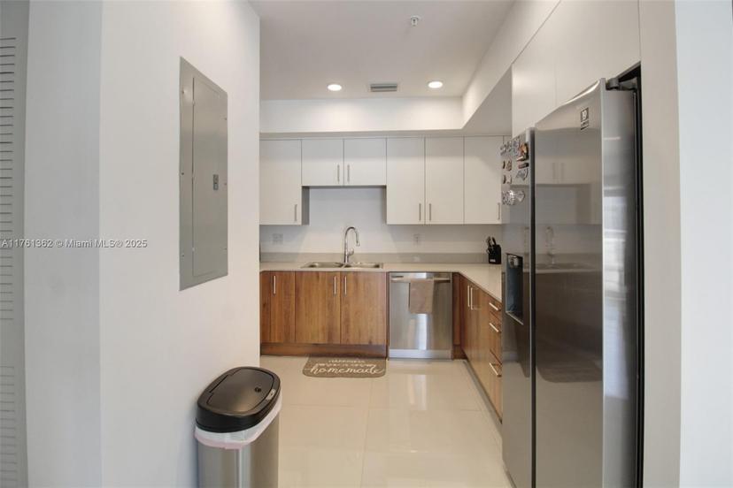 Picture of 10950 NW 82Nd St # 319, Doral FL 33178