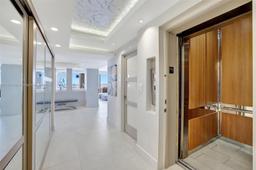 Picture of 2800 E Sunrise Blvd, Fort Lauderdale, FL 33304