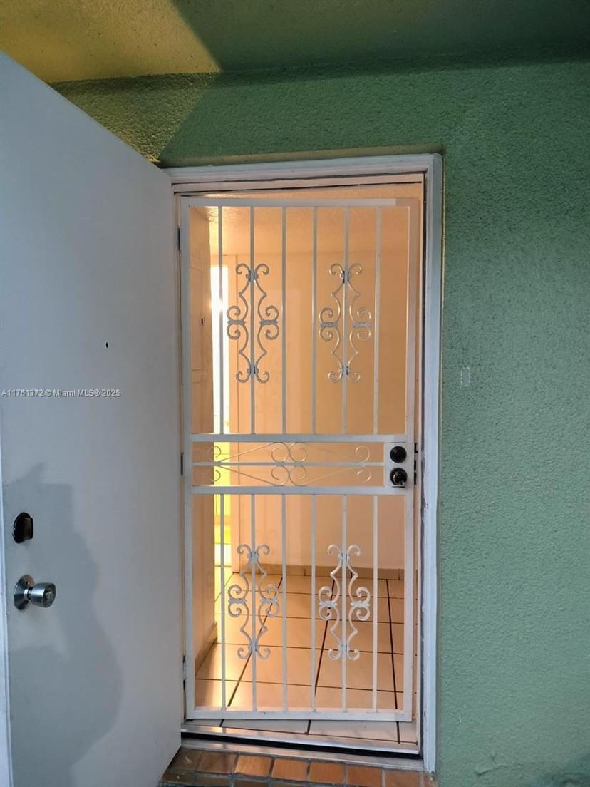 Picture of 11183 NW 7Th St # 106, Miami FL 33172
