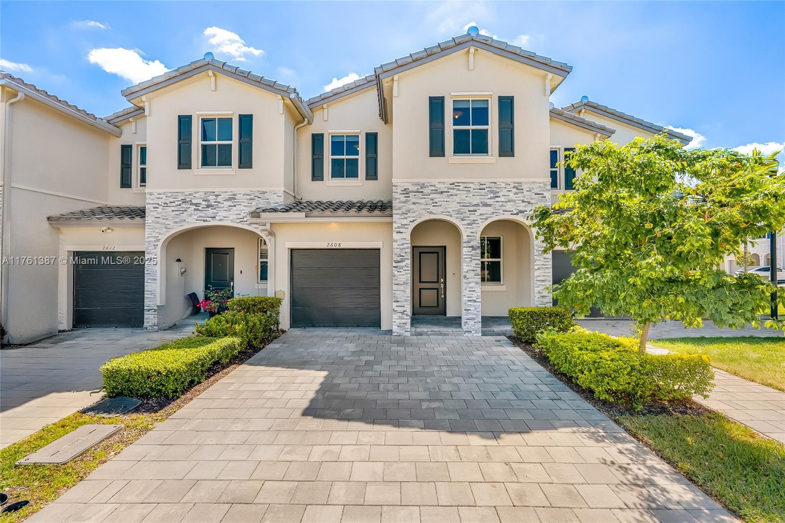 Picture of 2608 SE 11Th Ct, Homestead, FL 33035