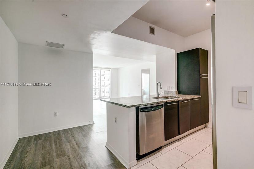 Picture of 950 Brickell Bay Dr # 1705, Miami FL 33131
