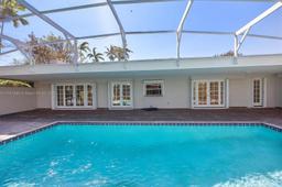 Picture of 7401 SW 145Th Ter, Palmetto Bay, FL 33158