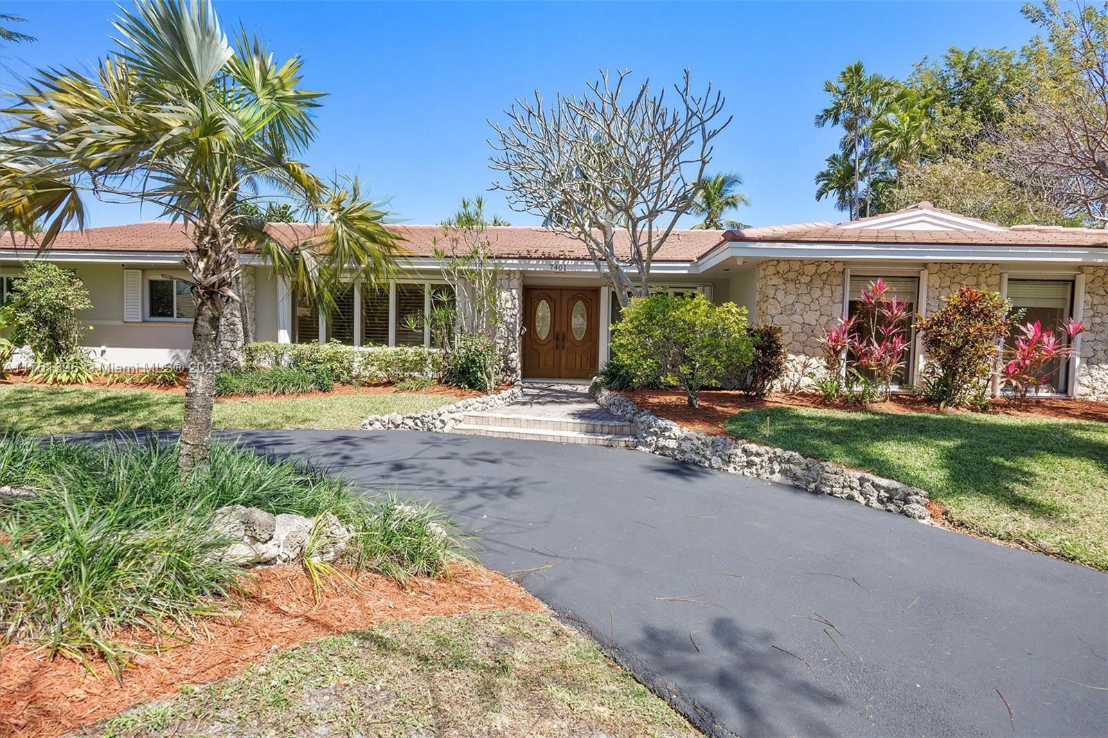 Picture of 7401 SW 145Th Ter, Palmetto Bay, FL 33158