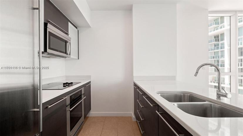 Picture of 55 SE 6Th St # 3701, Miami FL 33131