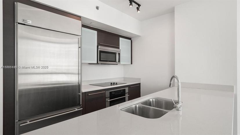 Picture of 55 SE 6Th St # 3701, Miami FL 33131