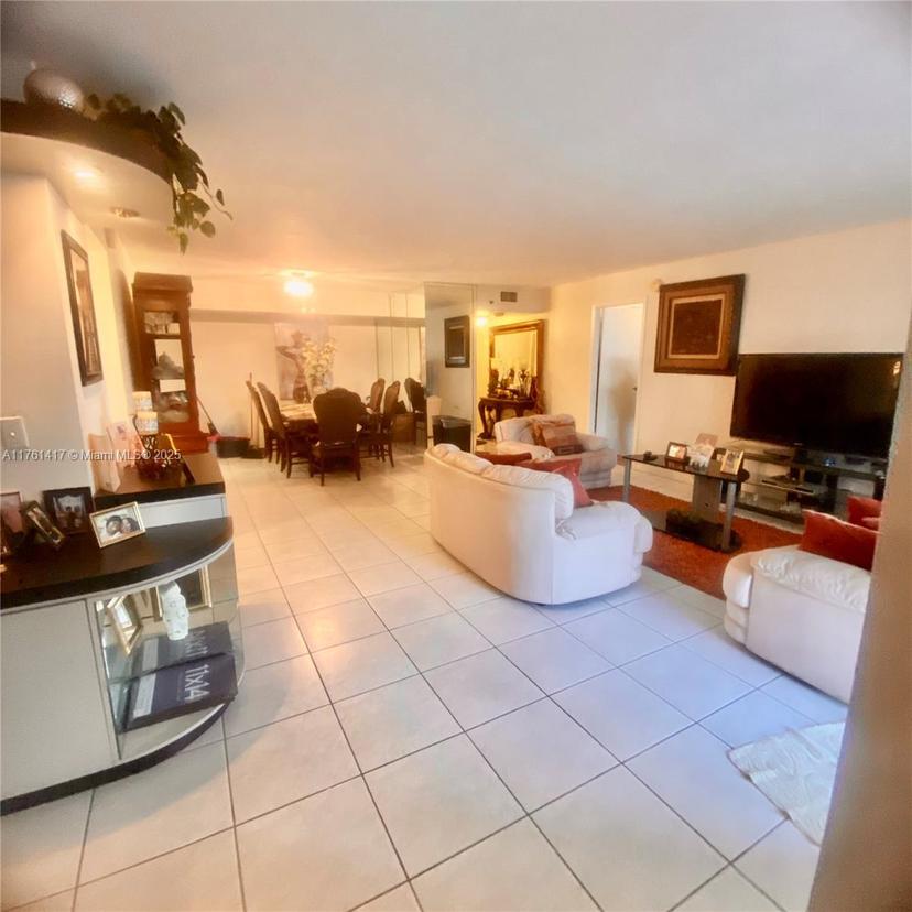 Picture of 1100 Saint Charles Pl # 717, Pembroke Pines FL 33026
