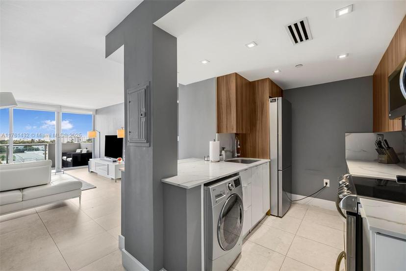 Picture of 1200 West Ave # 808, Miami Beach FL 33139