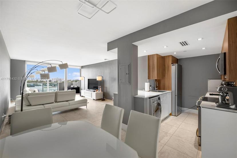 Picture of 1200 West Ave # 808, Miami Beach FL 33139