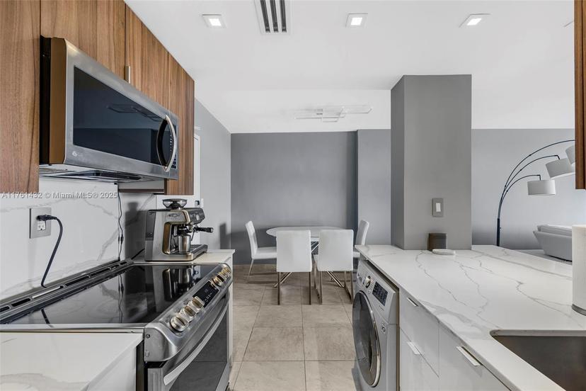 Picture of 1200 West Ave # 808, Miami Beach FL 33139