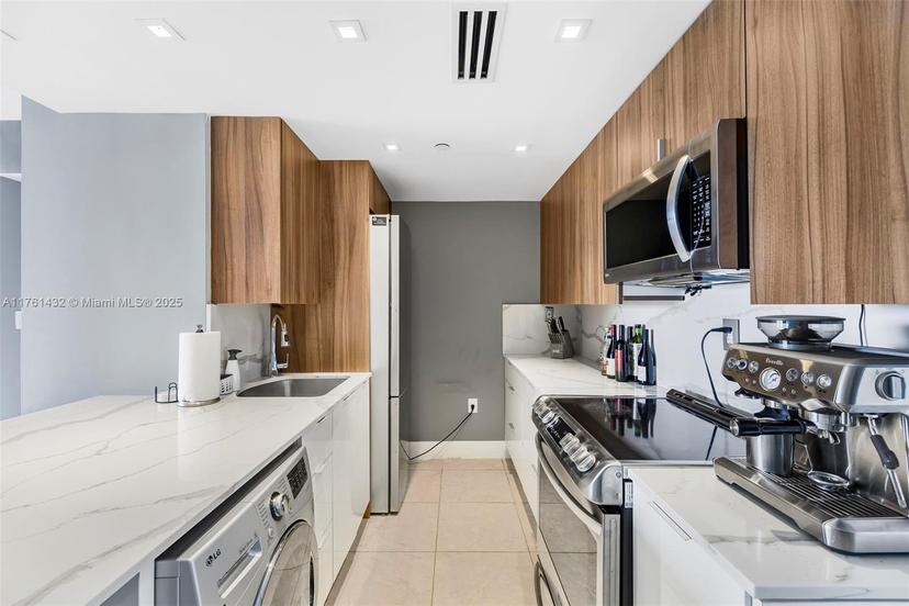 Picture of 1200 West Ave # 808, Miami Beach FL 33139