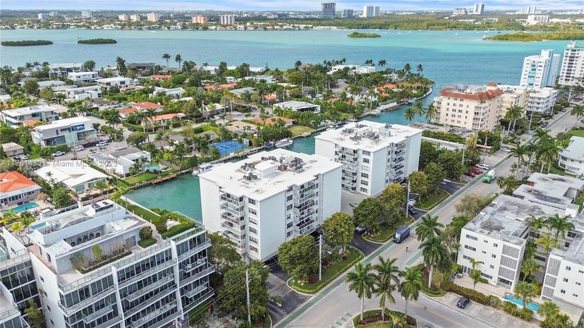 Picture of 10000 W Bay Harbor Dr # 504, Bay Harbor Islands FL 33154