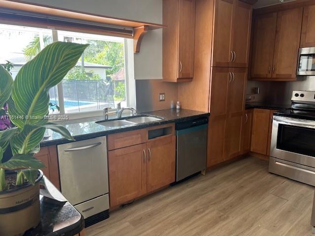 Picture of 617 La Villa Dr, Miami Springs FL 33166