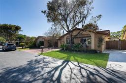 Picture of 7476 SW 112Th Pl, Miami, FL 33173