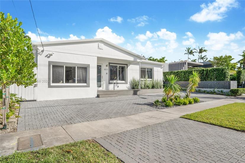 Picture of 8071 Noremac Ave, Miami Beach FL 33141