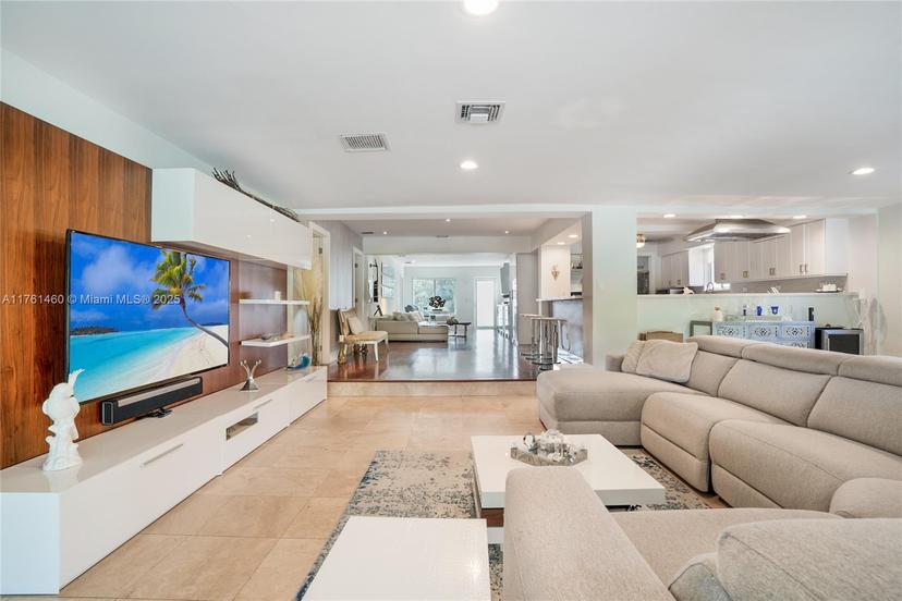 Picture of 8071 Noremac Ave, Miami Beach FL 33141
