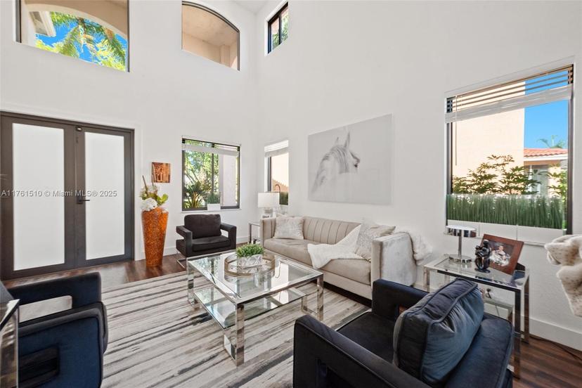 Picture of 866 Hawthorn Ter, Weston FL 33327