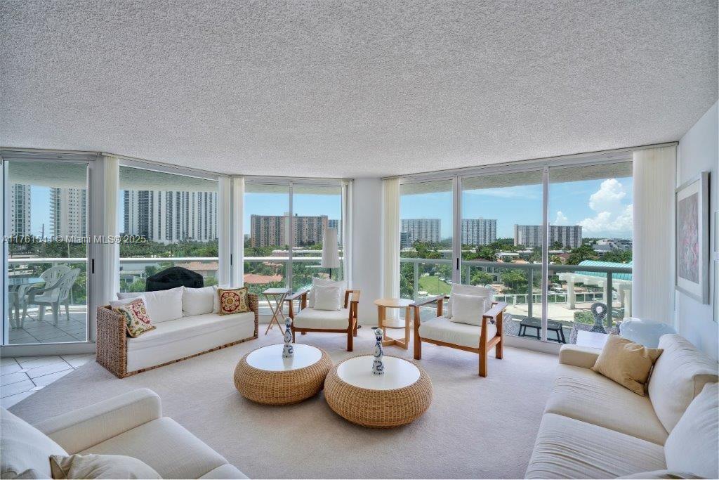 Picture of 16400 Collins Ave # 544, Sunny Isles Beach, FL 33160