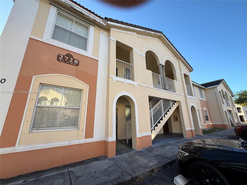 Picture of 2728 SE 17Th Ave # 202, Homestead FL 33035