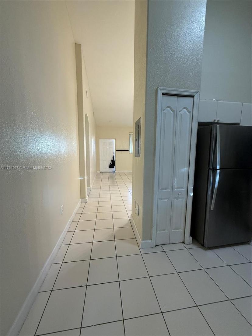 Picture of 2728 SE 17Th Ave # 202, Homestead FL 33035