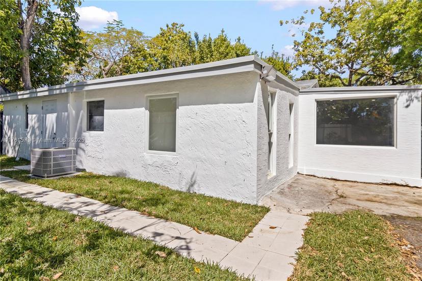 Picture of 8000 NW 11Th Ave, Miami FL 33150