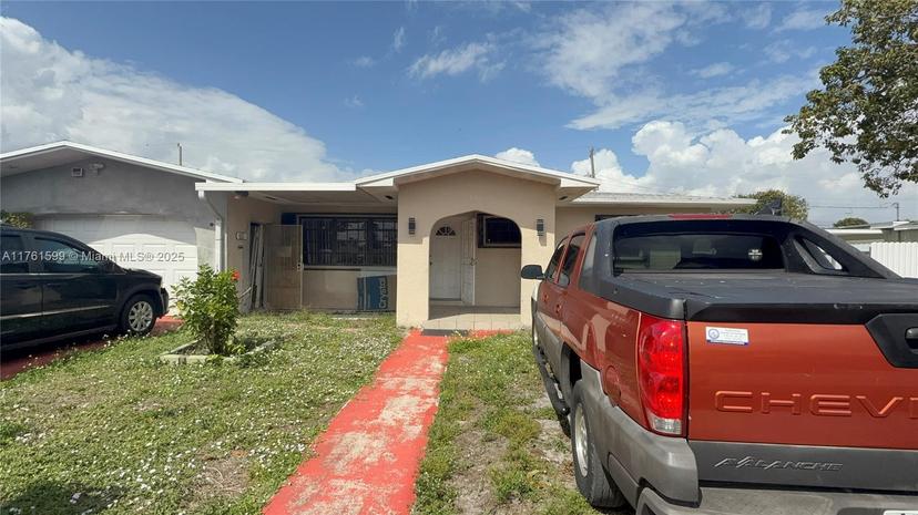 Picture of 3261 NW 177Th Ter, Miami Gardens FL 33056