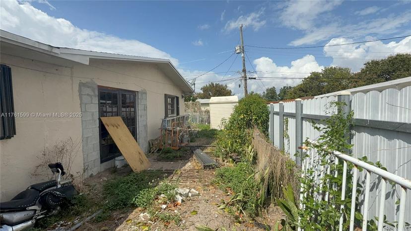 Picture of 3261 NW 177Th Ter, Miami Gardens FL 33056