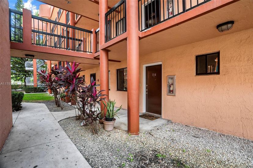 Picture of 5350 W 21St Ct # 104, Hialeah FL 33016